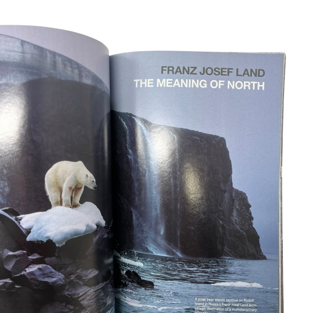National Geographic Magazine August 2014 First Stonehenge, Jane Goodall‎ at 80 - Picture 3 of 5